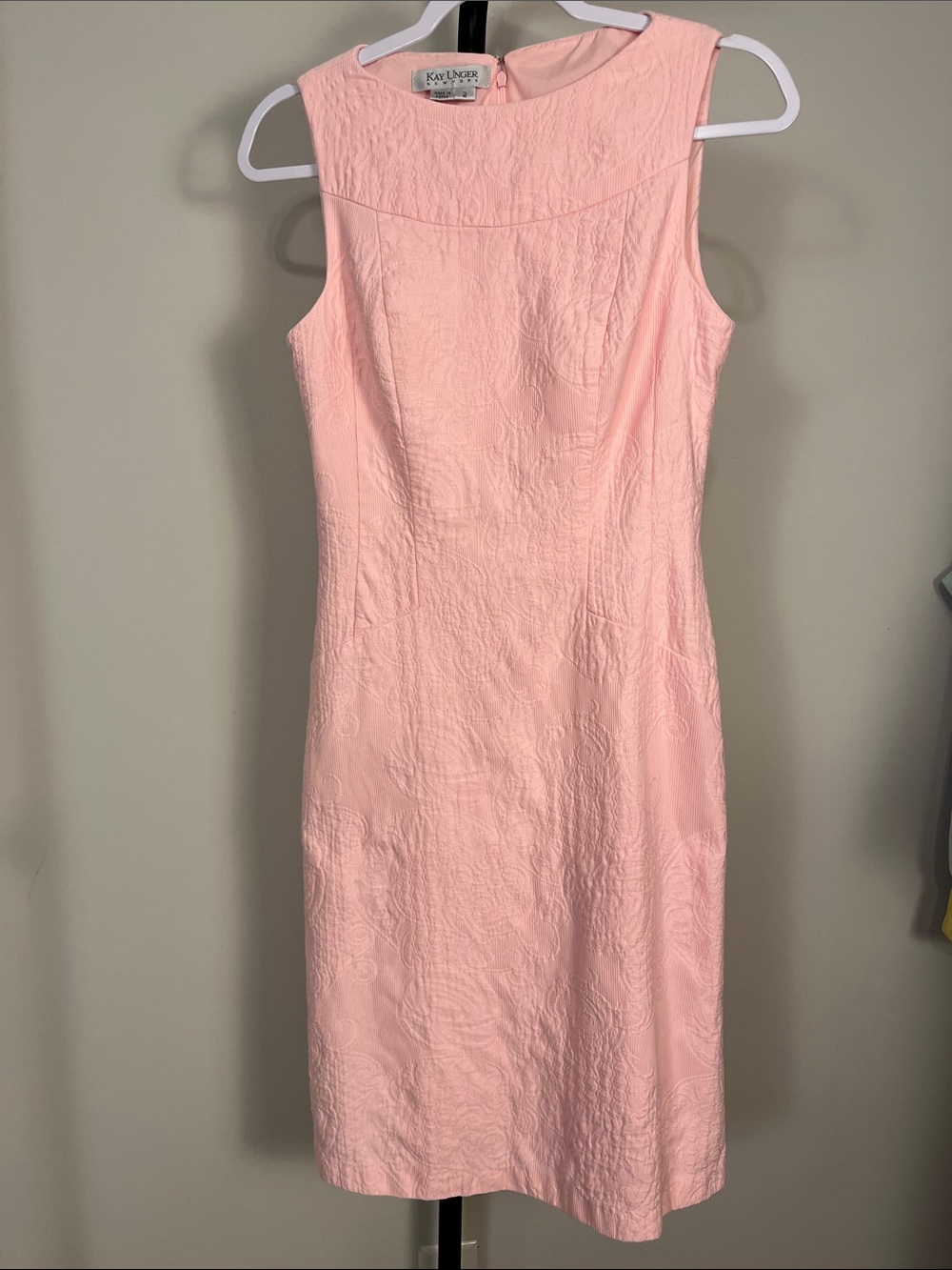 Kay Unger Sheath Dress Pastel Pink Textured Sleeveless Cocktail Knee Length 2